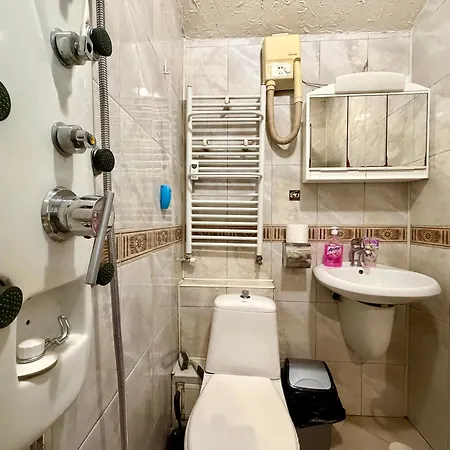 Prime Center - 1bdr - Floor Next To The National Stadium & *