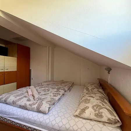 Prime Center - 1bdr - Floor Next To The National Stadium & Lejlighed Sofia