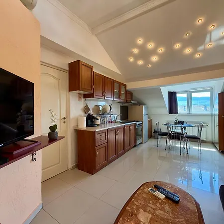 Prime Center - 1bdr - Floor Next To The National Stadium & Apartmán *