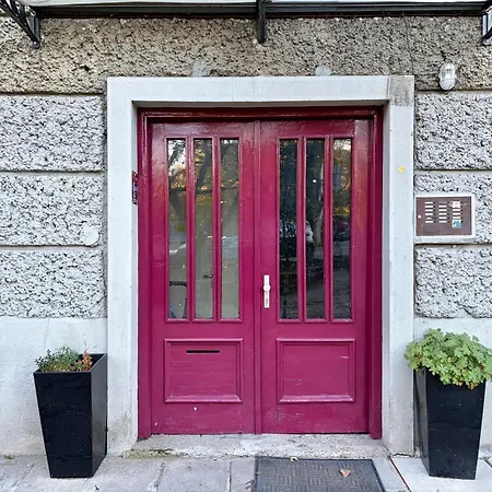 Апартаменты Prime Center - 1bdr - Floor Next To The National Stadium &