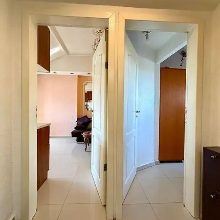 Prime Center - 1bdr - Floor Next To The National Stadium & Apartment *