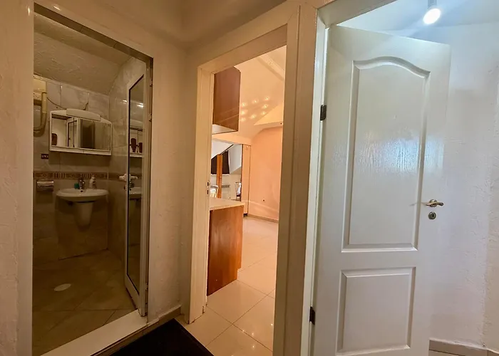 アパート Prime Center - 1bdr - Floor Next To The National Stadium & ソフィア