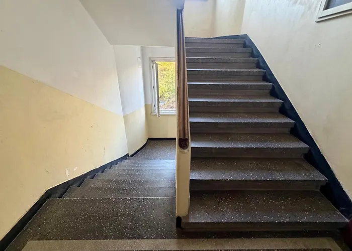 Prime Center - 1bdr - Floor Next To The National Stadium & アパート ソフィア