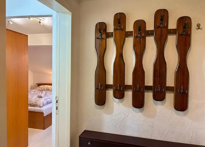 Prime Center - 1bdr - Floor Next To The National Stadium &