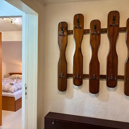 Prime Center - 1bdr - Floor Next To The National Stadium &